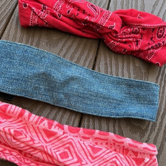 Bundle/9 headbands, red paisley,faux leather/jeans/pnk geo/3 lace,tiedye,brn/blk - Picture 4 of 5